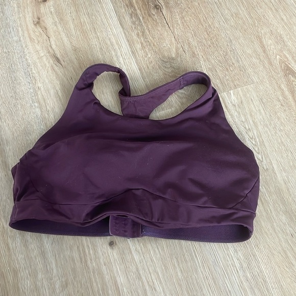 Athleta Sports Bra - Picture 2 of 5